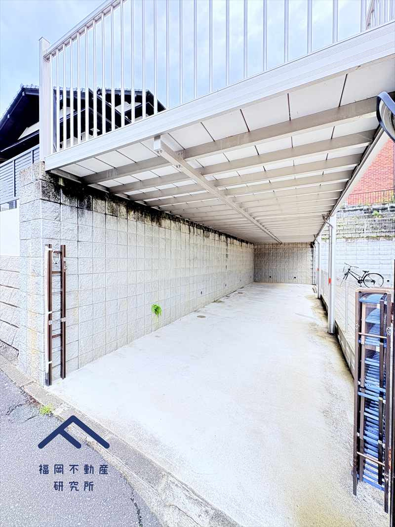 東区下原２丁目　戸建ての駐車場