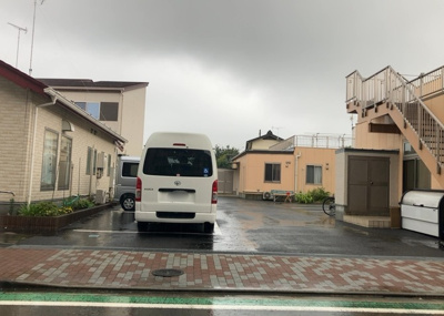 【外観】 | ピアホーム相模原 | 土地の形が極端に長細かったり、狭小地、あるいは道路との高低差がある傾斜地だった場合、後々売ろうとしても買い手がつかない場合もあります。後々、売却することになった時に価値の下がらない土地を選びましょう。