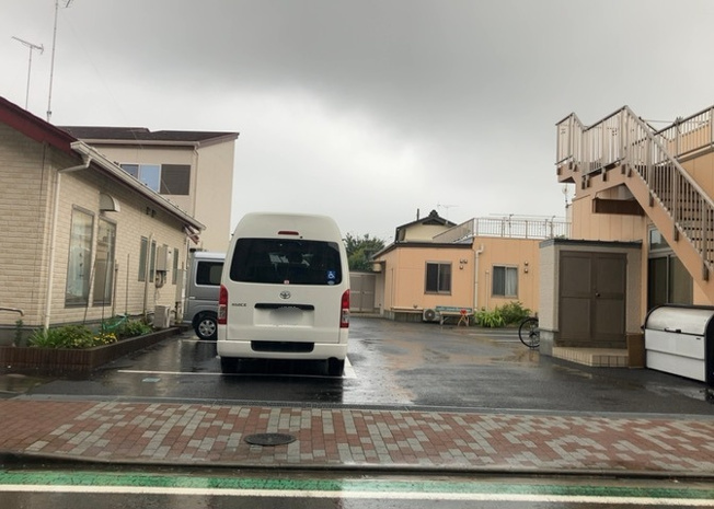 【外観】 | ピアホーム相模原 | 土地の形が極端に長細かったり、狭小地、あるいは道路との高低差がある傾斜地だった場合、後々売ろうとしても買い手がつかない場合もあります。後々、売却することになった時に価値の下がらない土地を選びましょう。