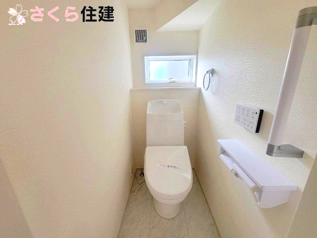 千渡第8期　7号棟のトイレ|１階、２階に手洗い付きトイレ