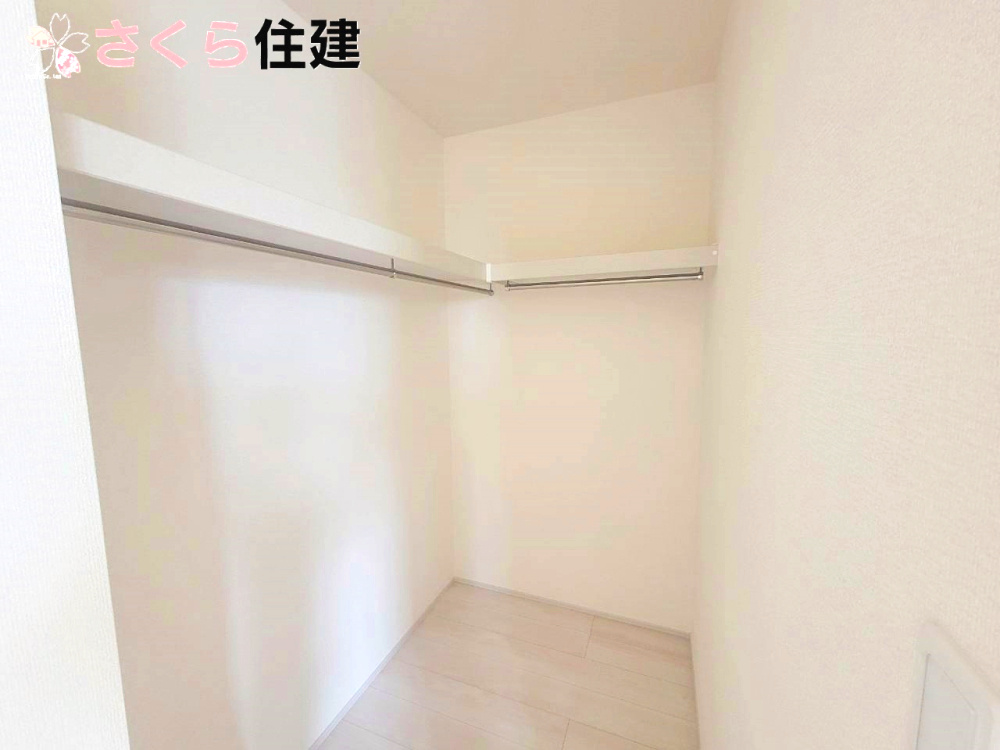 千渡第8期　7号棟の収納|２階　８帖洋室内、ウォークインクローゼット。