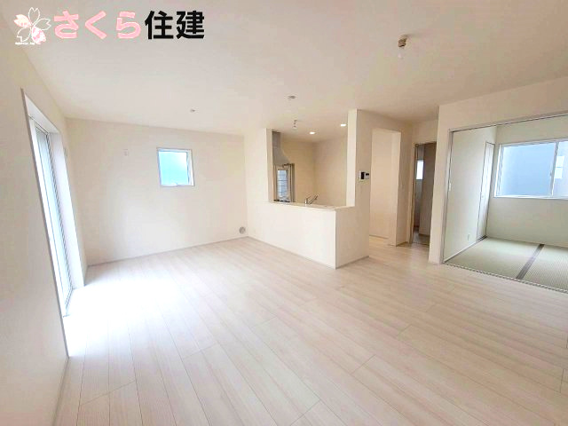 千渡第8期　7号棟の居間・リビング|南向きで日当たり良好です◎