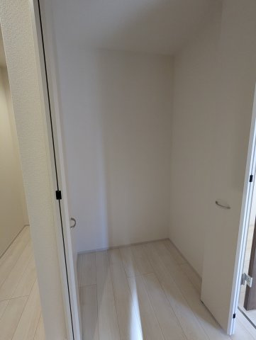 ひたちなか市稲田　10期の収納|クローゼット内にキャストなどを置いていただき、スペースの有効活用を！
