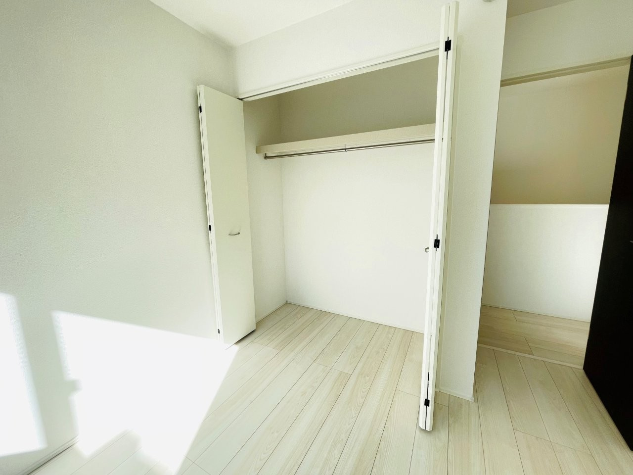 岡崎市矢作町　新築分譲住宅　全3棟　2号棟の収納|豊富な数のクローゼットには、衣類、日用品、家族の思い出まで大切に保管できます♪