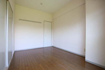 【洋室】 | アルシモンテ滝谷