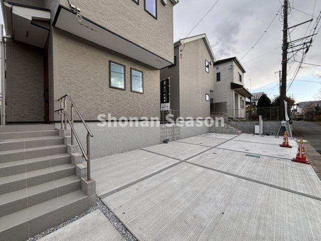 【駐車場】 | コンビニ（徒歩5分）につき、ちょっとしたお買い物もすぐにできる便利な立地◎