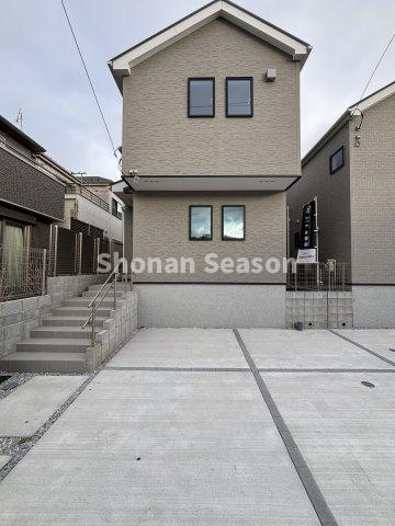 【外観】 | 伊勢原市に新たに誕生した全2棟の新築戸建♪
建物完成済み◎現地にて新生活のイメージを膨らませてみませんか♪