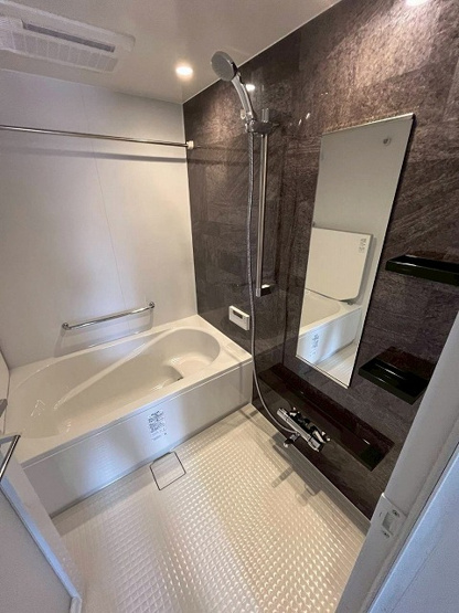 【浴室】 | ファーネスト千早駅南ルクシア | 写真は入居前のものです。