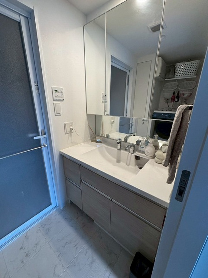 【洗面所】 | ファーネスト千早駅南ルクシア | 写真は入居前のものです。