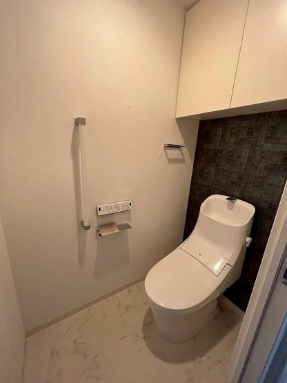 【トイレ】 | ファーネスト千早駅南ルクシア | 写真は入居前のものです。