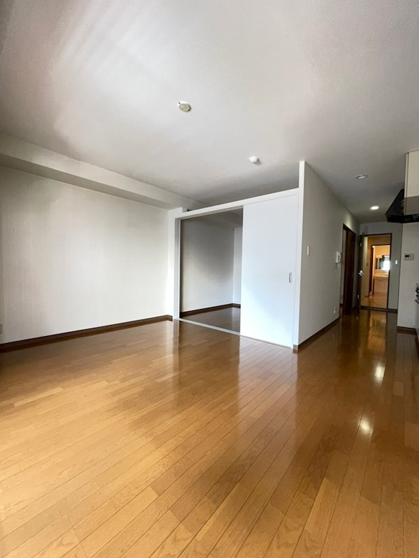 サンクラッソ三ノ宮加納町の居間・リビング