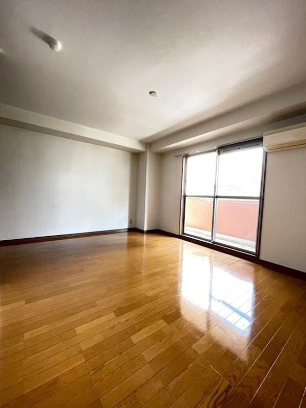 サンクラッソ三ノ宮加納町の居間・リビング