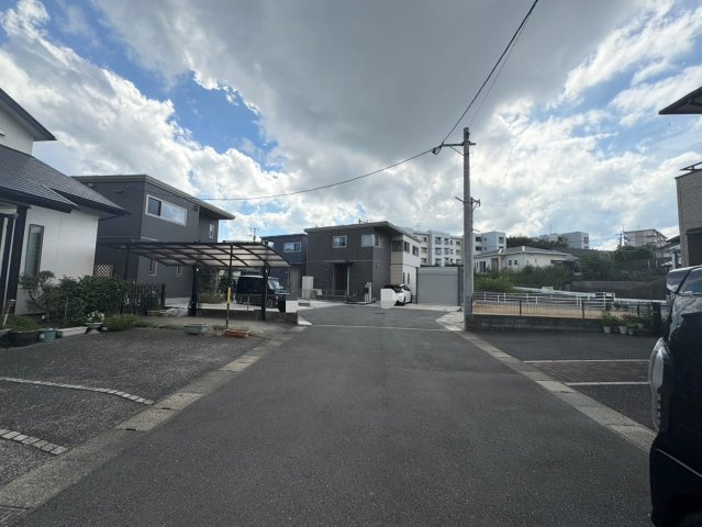 Adoble+アドブル＋小倉南区蜷田若園2丁目4期　【小倉南区　新築戸建て】の前面道路含む現地写真|現地撮影　2025,9,16　Adoble+アドブル＋小倉南区蜷田若園2丁目4期　【小倉南区　新築戸建て】