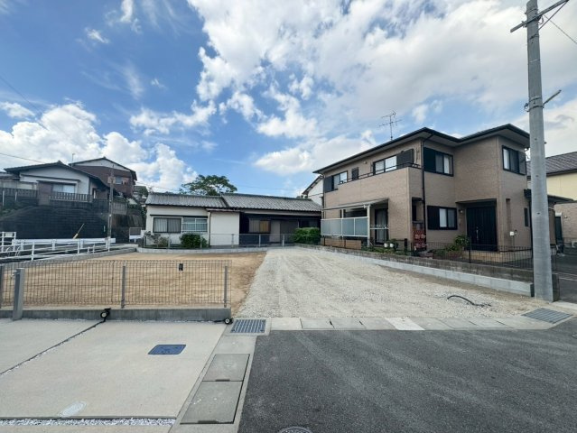 Adoble+アドブル＋小倉南区蜷田若園2丁目4期　【小倉南区　新築戸建て】の前面道路含む現地写真|現地撮影　2025,9,16　Adoble+アドブル＋小倉南区蜷田若園2丁目4期　【小倉南区　新築戸建て】