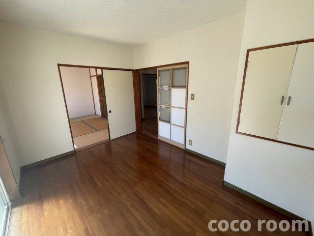 グリーンハイツ萩原　B棟の居間・リビング