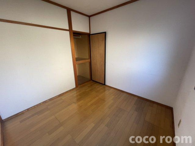 グリーンハイツ萩原　B棟の居間・リビング