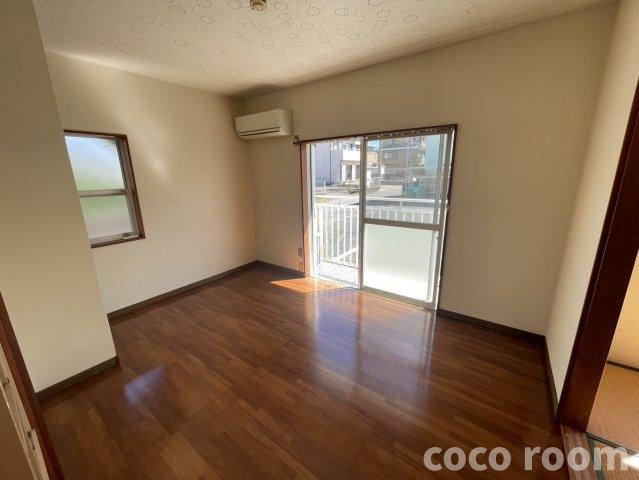 グリーンハイツ萩原　B棟の居間・リビング