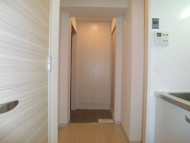 アクロス神戸住吉ステーションフロントの玄関