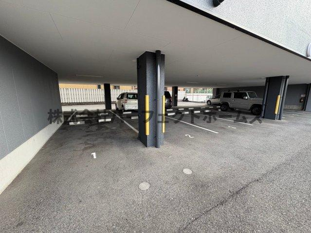 アンジェリーク磐船の駐車場|駐車場完備です