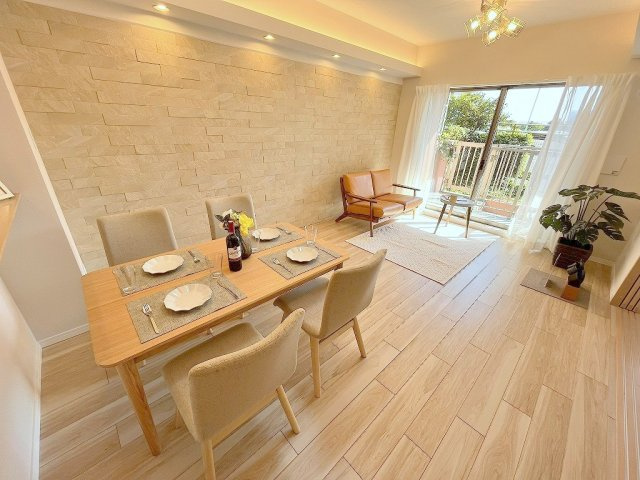 エフローレ新三郷216