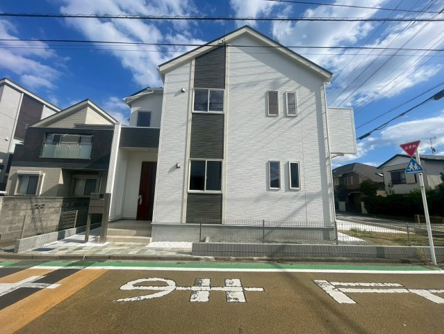 横浜市瀬谷区南台1丁目　新築戸建【仲介手数料無料】カースペース2台の外観
