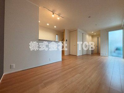 【居間・リビング】 | 北野4丁目戸建賃貸住宅