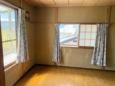【洋室】 | 佐久市鍛冶屋中古住宅 | ２階西