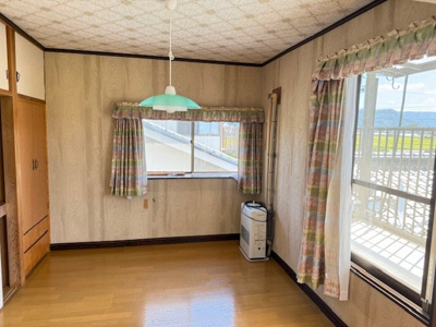 【洋室】 | 佐久市鍛冶屋中古住宅 | ２階東