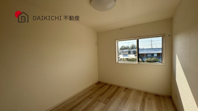 【洋室】 | 加須市南篠崎第3期　ワイウッドコート　新築戸建　全4棟　2号棟