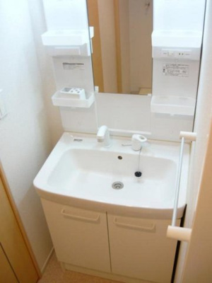 【洗面所】 | ブルック・アベニュー　Ⅱ | スペースが確保できる洗面所です