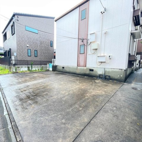 アーバン笠寺の駐車場