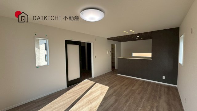 【居間・リビング】 | 加須市南篠崎第3期　ワイウッドコート　新築戸建　全4棟　3号棟