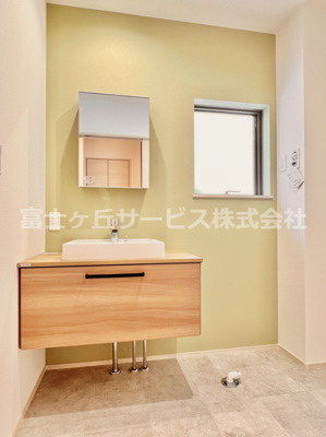 【独立洗面台】 | 沼津市本郷町 新築一戸建て | 朝の身支度には欠かせない独立洗面化粧台