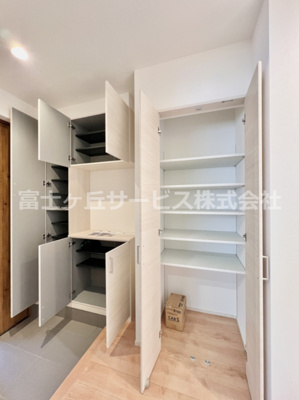 【収納】 | 沼津市本郷町 新築一戸建て | たっぷりとした収納スペースです
