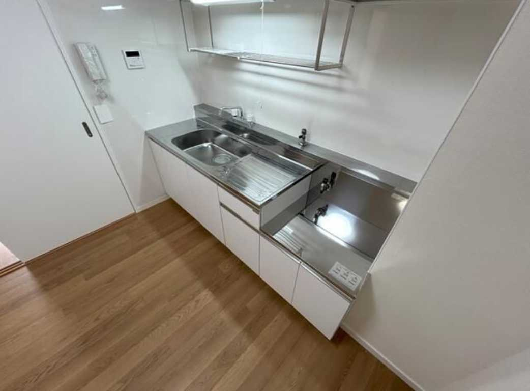 サンハイム瀬田　礼金０　リフォーム　最上階のキッチン