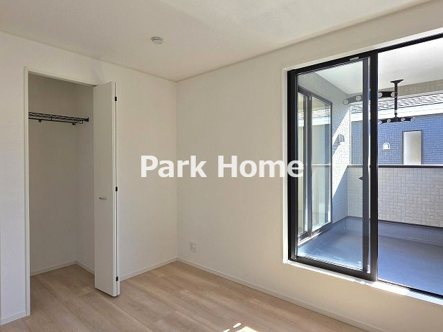 高知市前里 -第１・2号棟- 新築戸建ての収納|２F：5.7洋室クローゼット