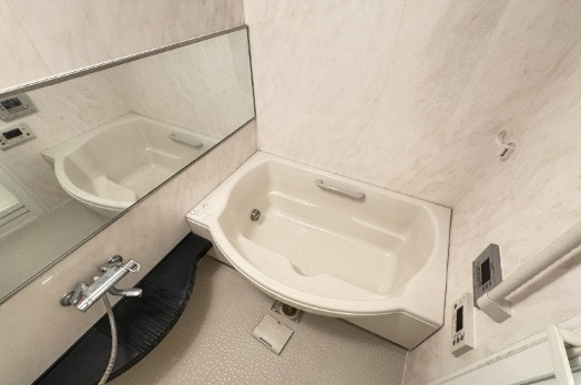 プラウド江坂の浴室