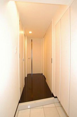 ステージファースト両国アジールコートの玄関