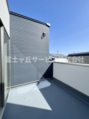 【バルコニー】 | 焼津市三ケ名 13期 新築一戸建て | 陽当たり良好なバルコニーです