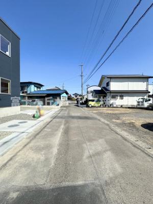 【前面道路含む現地写真】 | 焼津市三ケ名 13期 新築一戸建て | 前面道路含む現地写真です