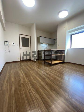 仲介手数料0円！！フローラルハイツ澤田の居間・リビング