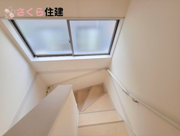 千渡第8期　5号棟のその他|階段は手摺付きで上り下りも安心です◎
