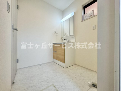 【脱衣所】 | 静岡市葵区瀬名中央2丁目 新築一戸建て 1号棟 | 脱衣場です