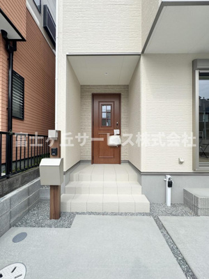 【エントランス】 | 静岡市葵区瀬名中央2丁目 新築一戸建て 1号棟 | エントランスです