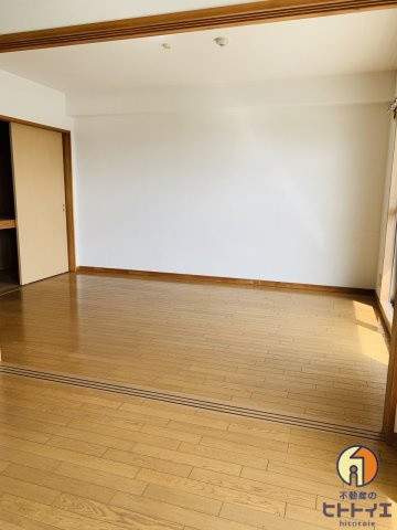 シャルネドマンションの洋室