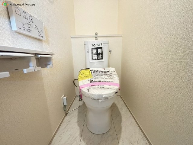 上尾市久保　新築戸建　ブルーミングガーデン01のトイレ