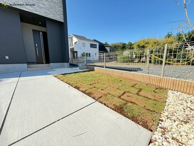 上尾市久保　新築戸建　ブルーミングガーデン01の庭