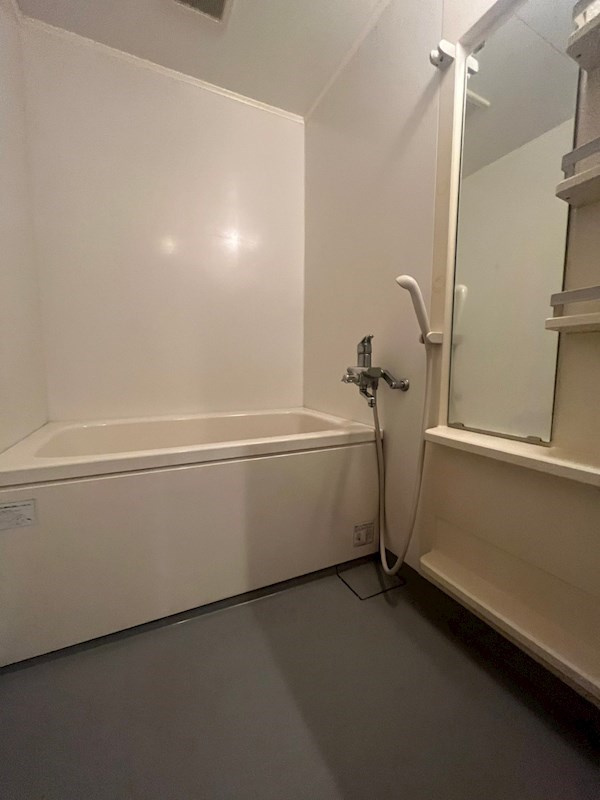 きさらぎコーポの浴室|コンパクトで使いやすいお風呂です