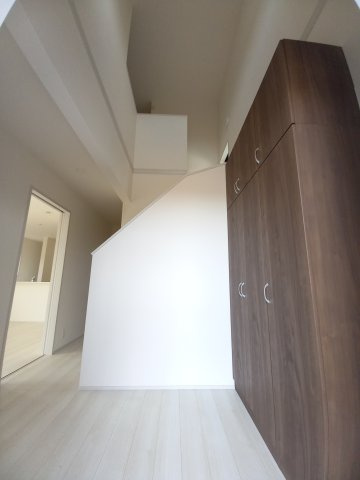 那珂市瓜連　4期の玄関|明るい玄関で開放感がございます！一日の始まりの扉をあけてでかけましょう♪