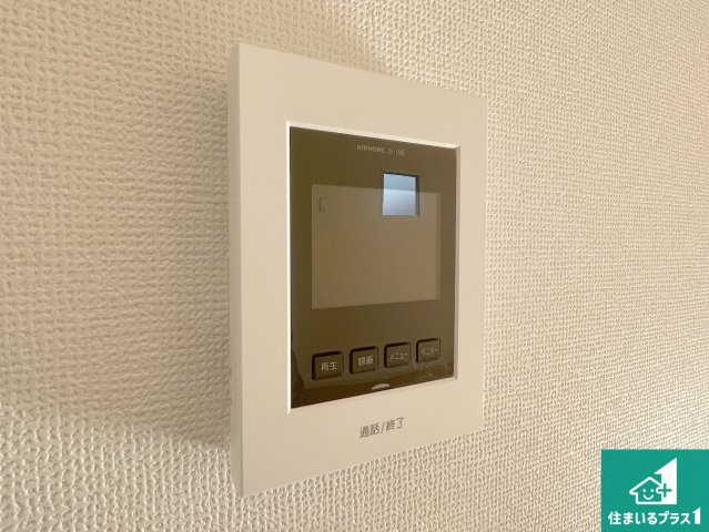 京都市伏見区醍醐柿原町　第1期　新築一戸建ての防犯設備|カラーモニターインターホン！声だけでなく来訪者の姿や顔がモニターで確認できるので、小さなお子様がいらっしゃるご家庭でも安心できます！